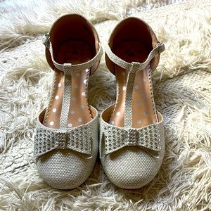 COPY - Girls dress shoe (3)